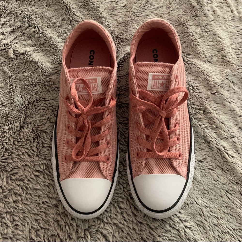 Women’s Converse Sneakers
